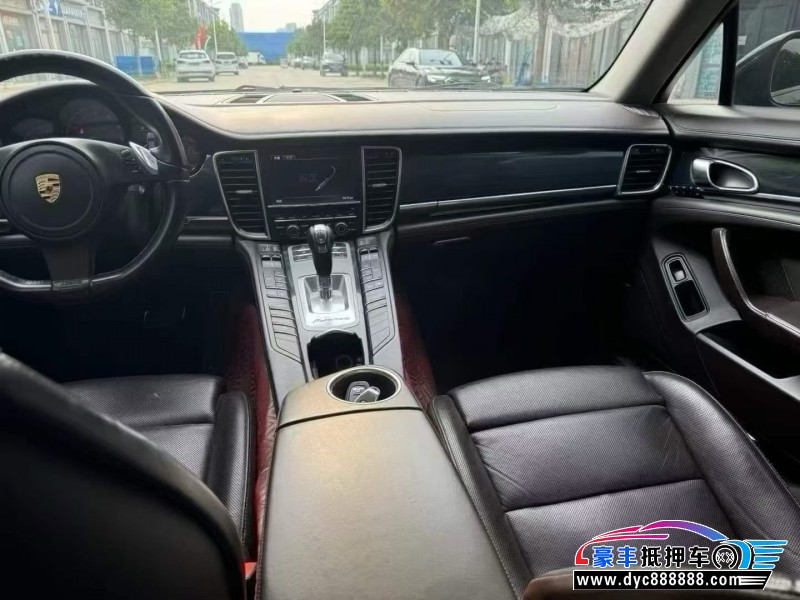 12年保时捷帕纳梅拉轿车抵押车出售