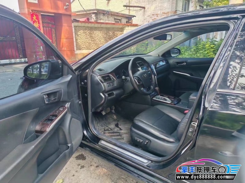 16年丰田凯美瑞轿车抵押车出售