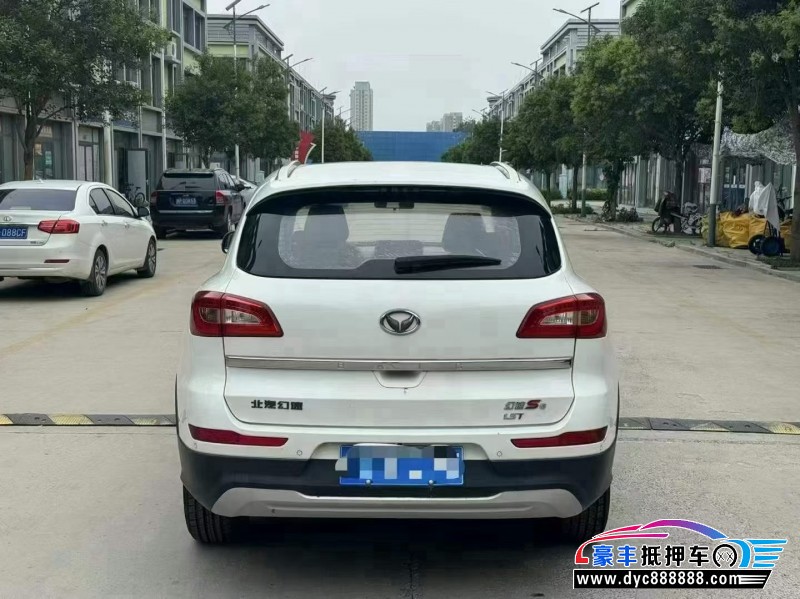 18年北汽幻速S6轿车抵押车出售