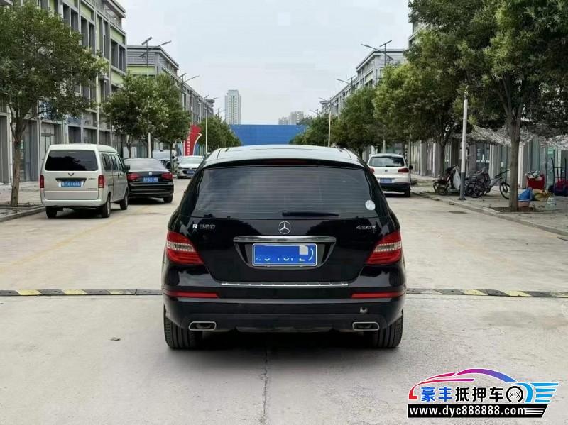 14年奔驰R轿车抵押车出售