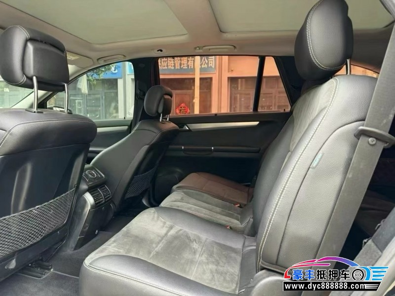 14年奔驰R轿车抵押车出售