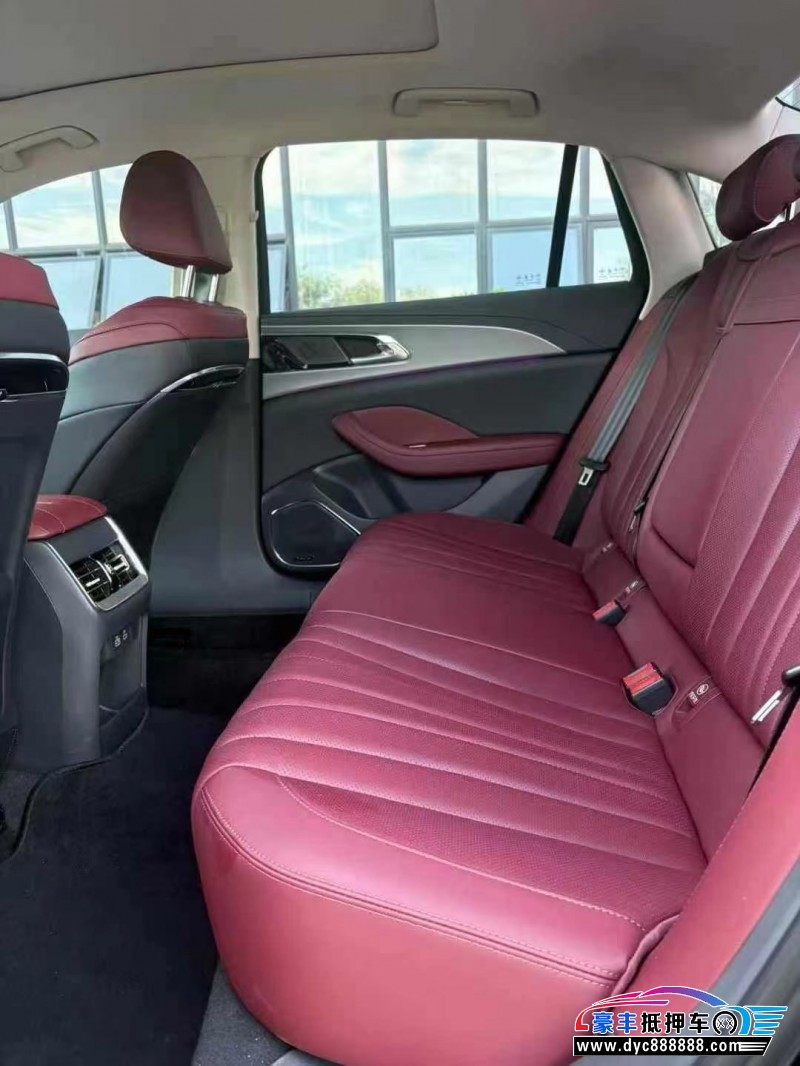 24年红旗H5轿车抵押车出售