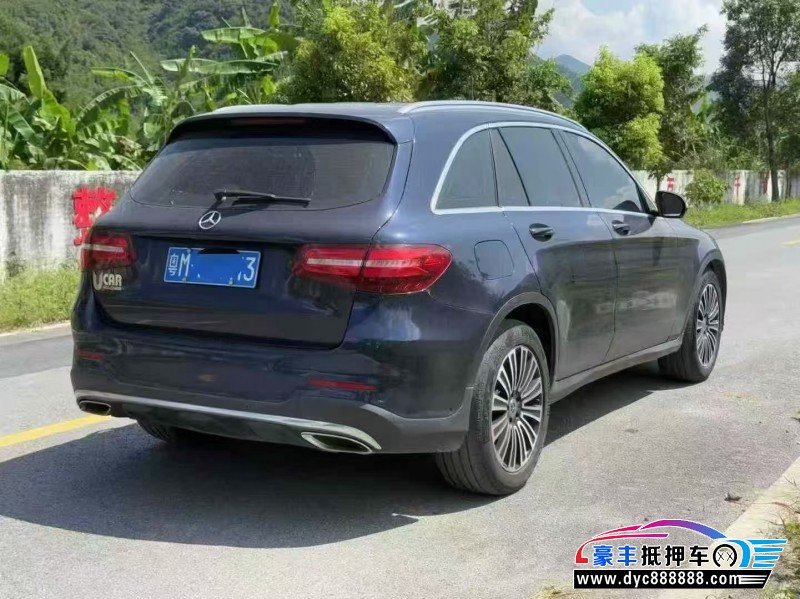 18年奔驰GLC轿车抵押车出售