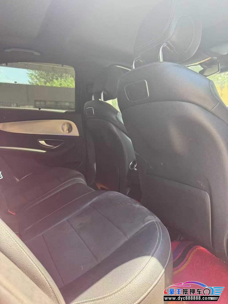 17年奔驰E轿车抵押车出售