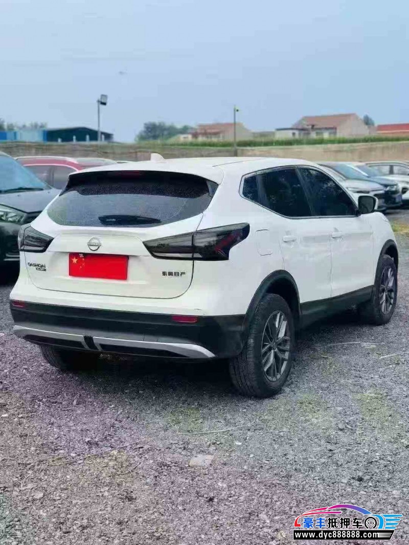 25年日产逍客轿车抵押车出售