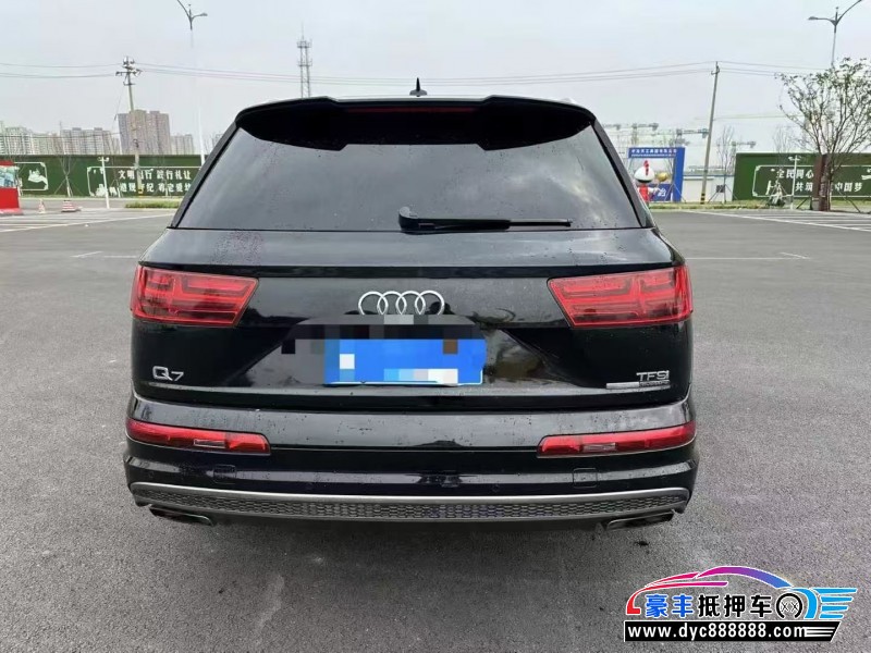 18年奥迪Q7轿车抵押车出售