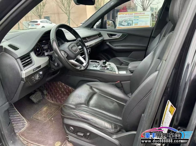 18年奥迪Q7轿车抵押车出售