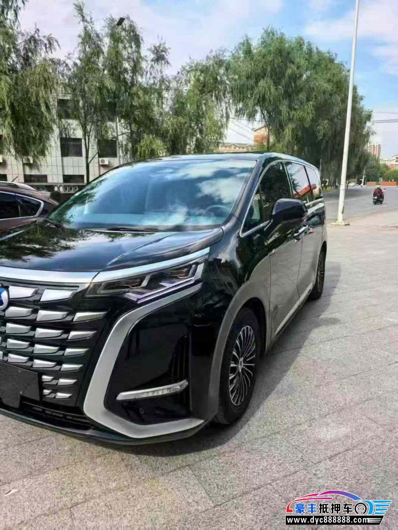 23年腾势D9轿车抵押车出售