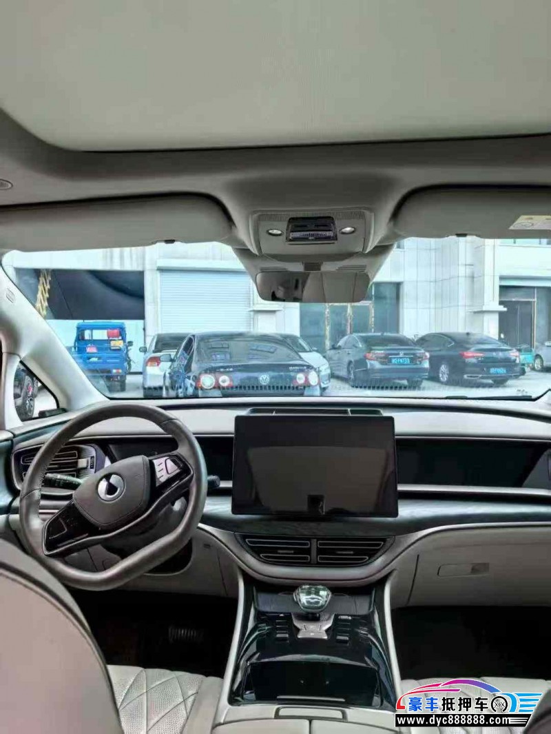 23年腾势D9轿车抵押车出售