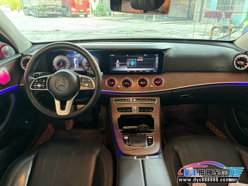 20年奔驰E轿车抵押车出售