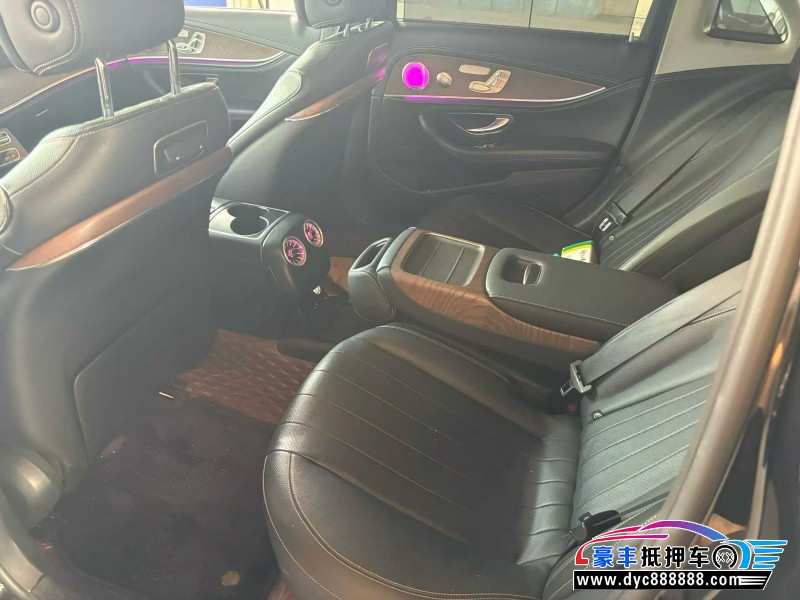 20年奔驰E轿车抵押车出售