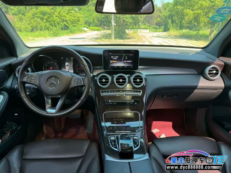 19年奔驰GLC轿车抵押车出售