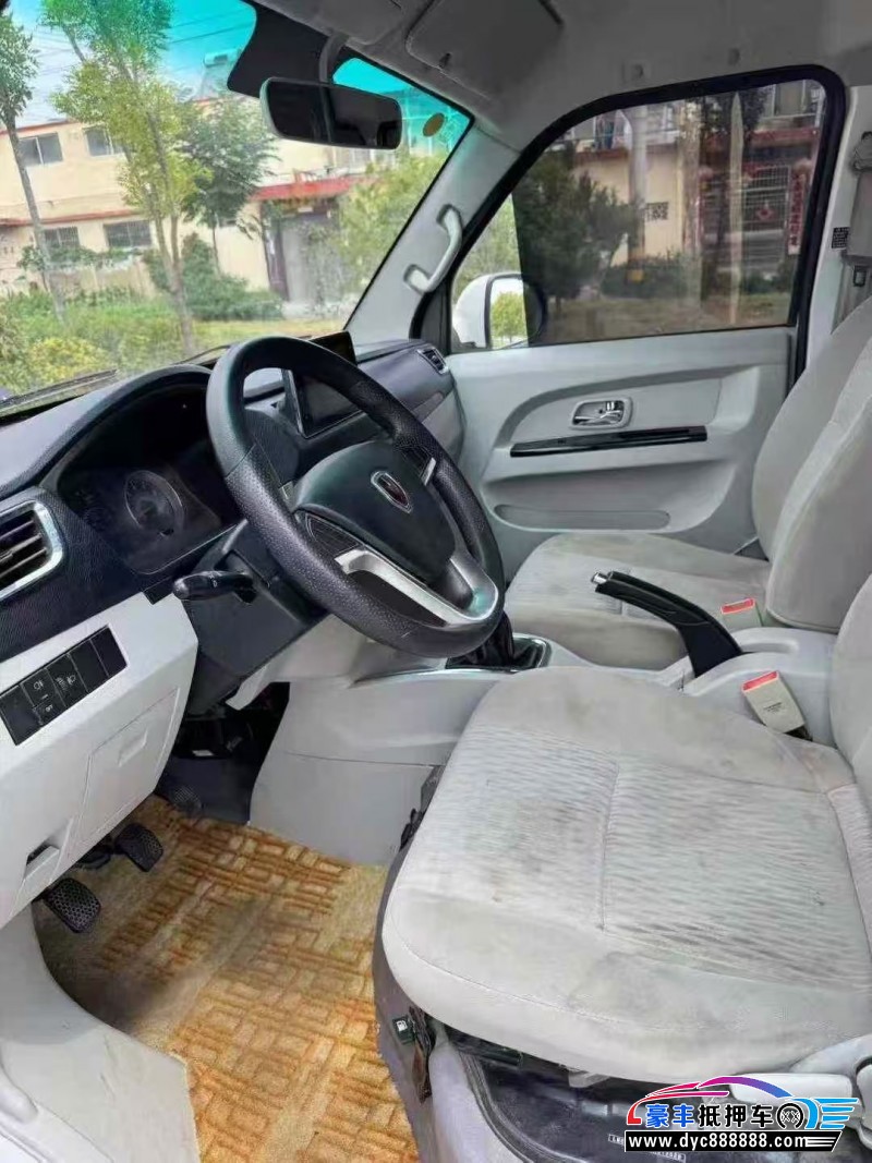 23年金杯海狮轿车抵押车出售