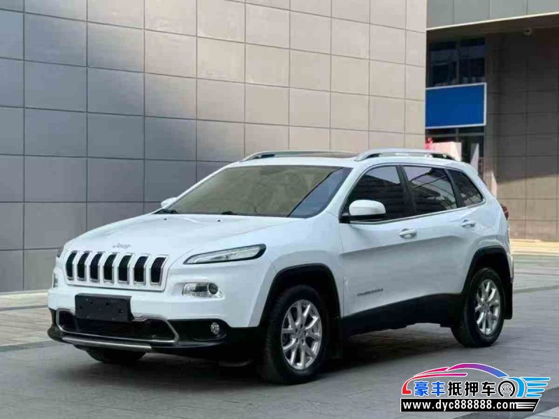 18年Jeep自由光轿车抵押车出售