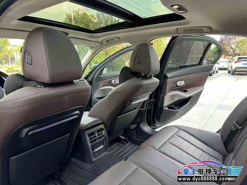 20年宝马3系轿车抵押车出售