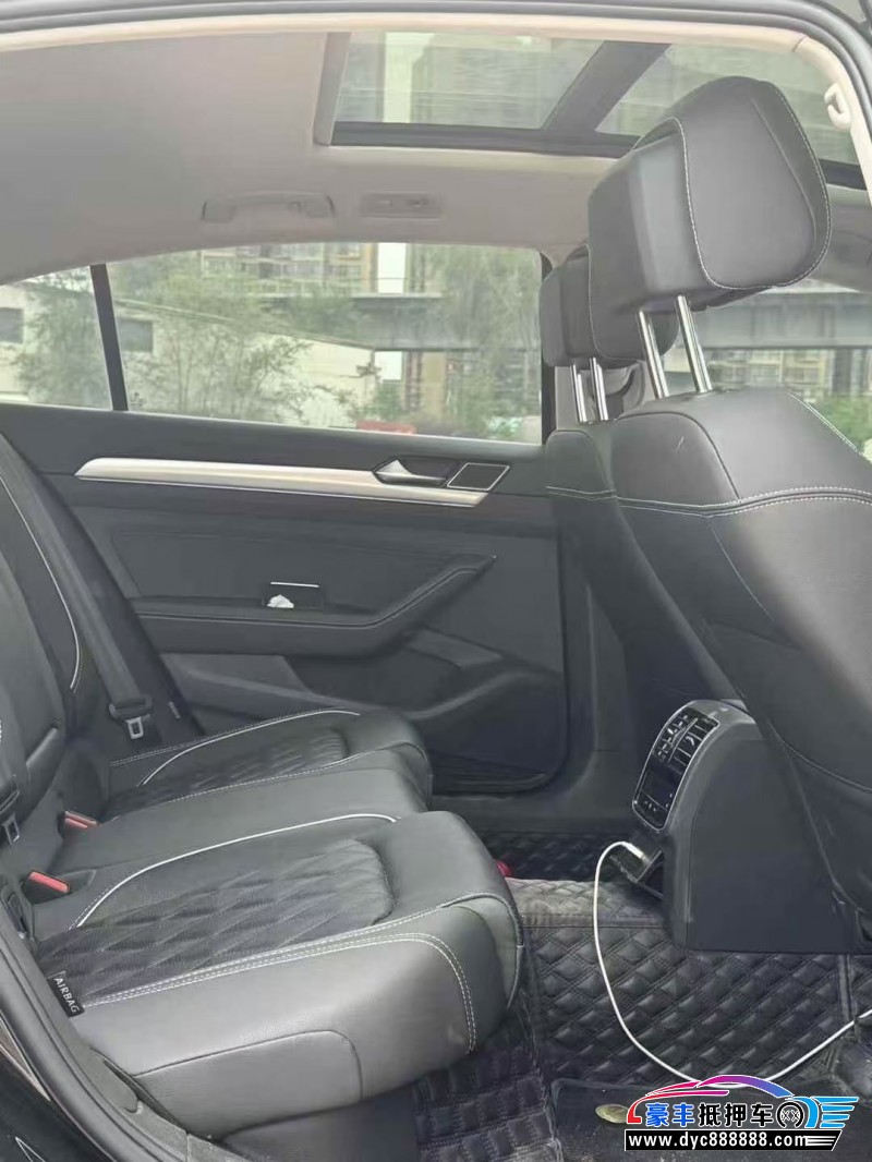 24年大众迈腾轿车抵押车出售