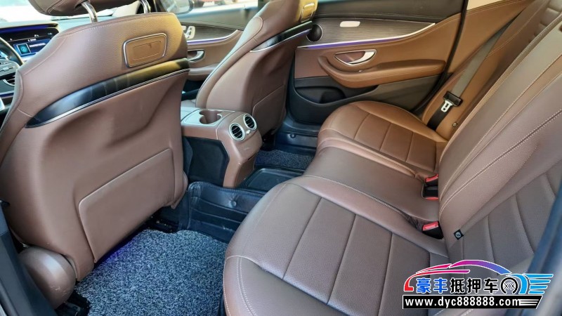 20年奔驰E轿车抵押车出售