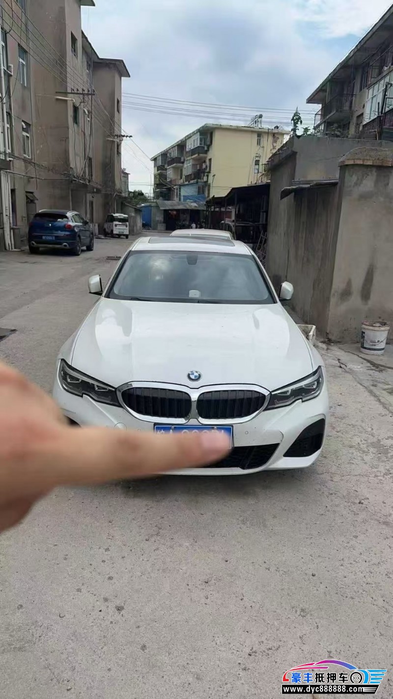 21年宝马3系轿车抵押车出售