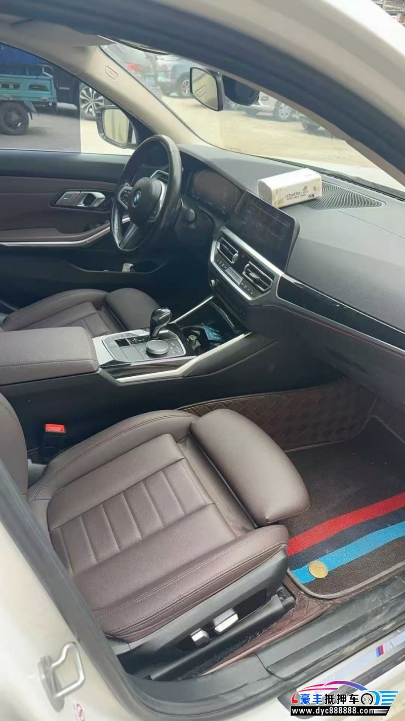 21年宝马3系轿车抵押车出售