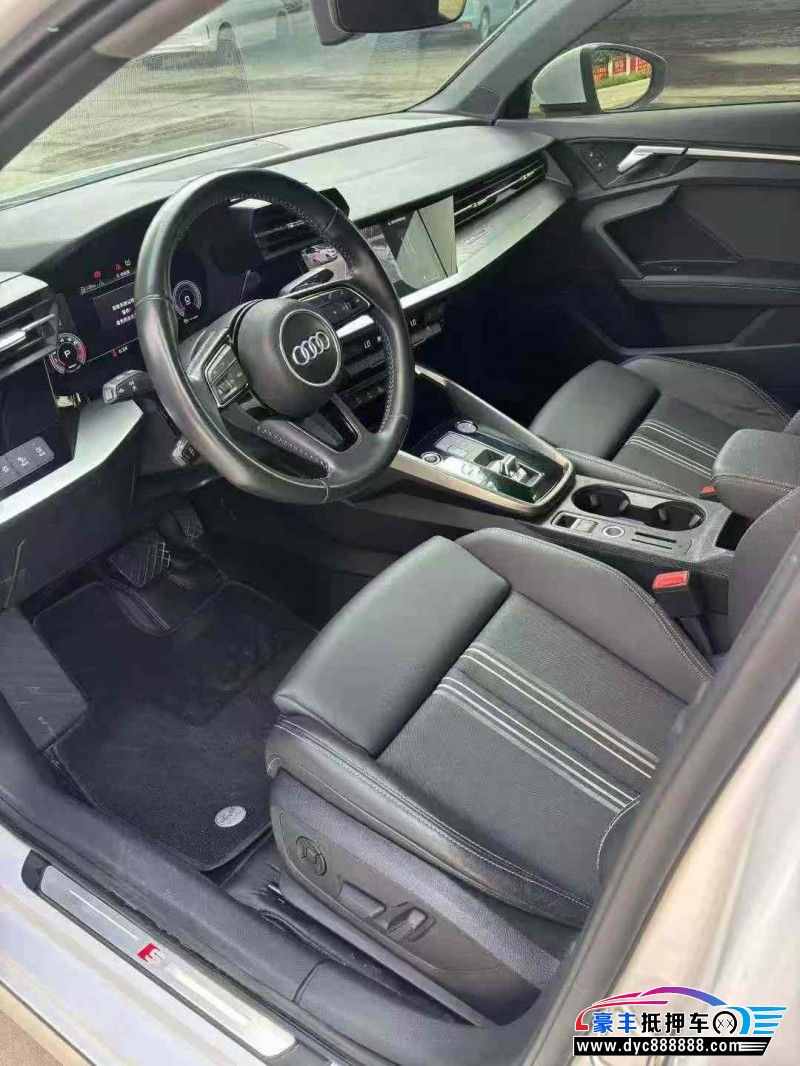 22年奥迪A3轿车抵押车出售