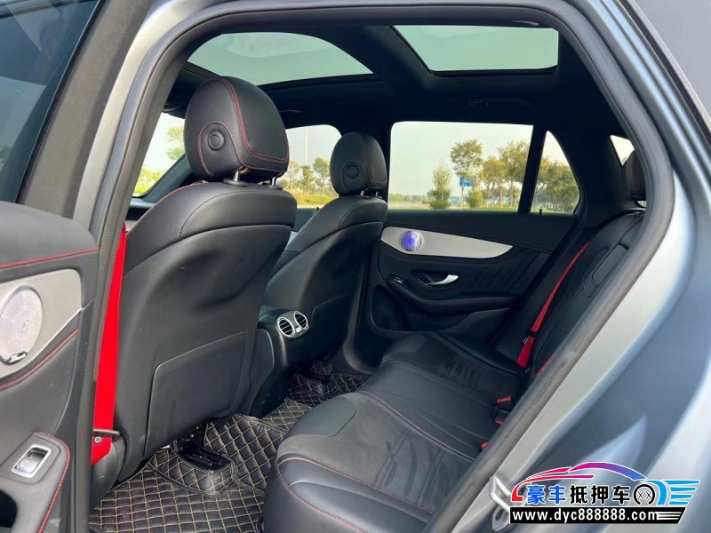 22年奔驰GLC AMG轿车抵押车出售