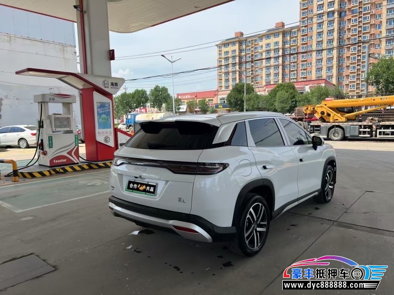 25年比亚迪宋轿车抵押车出售