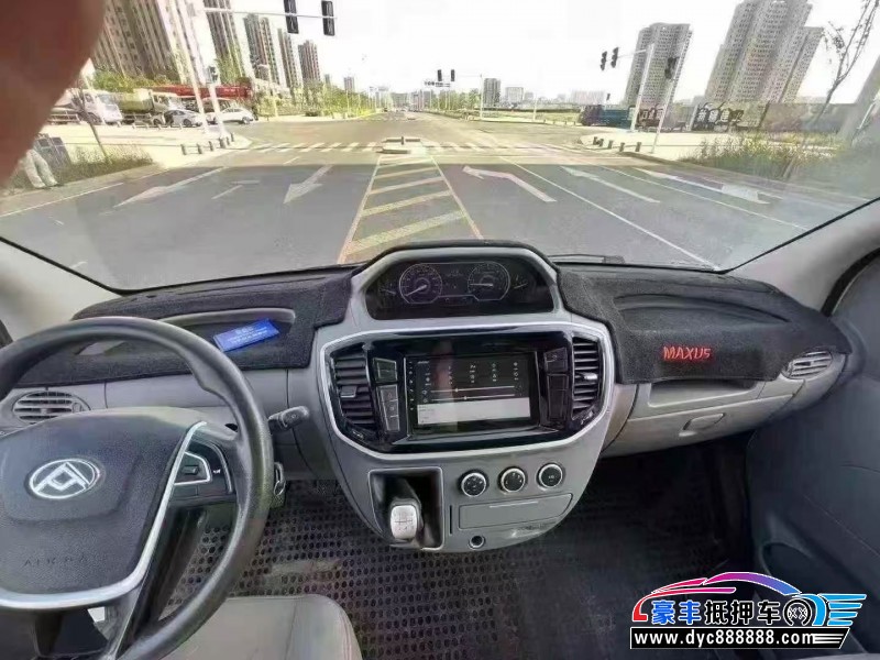 21年上汽大通V80轿车抵押车出售