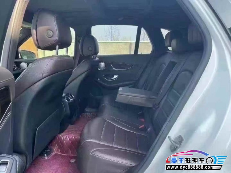18年奔驰GLC轿车抵押车出售