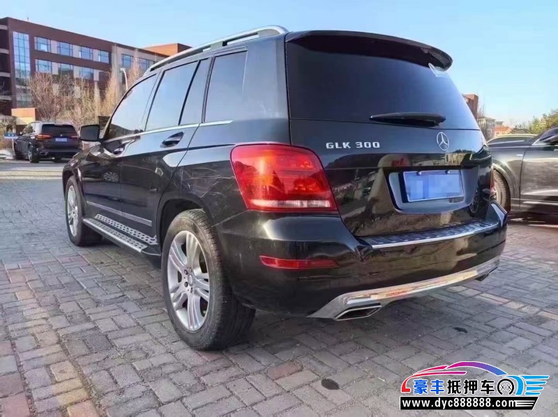 13年奔驰GLK轿车抵押车出售