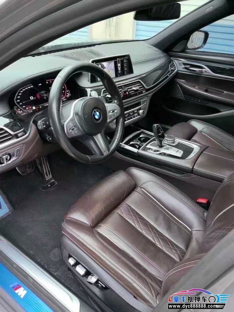 20年宝马7系轿车抵押车出售