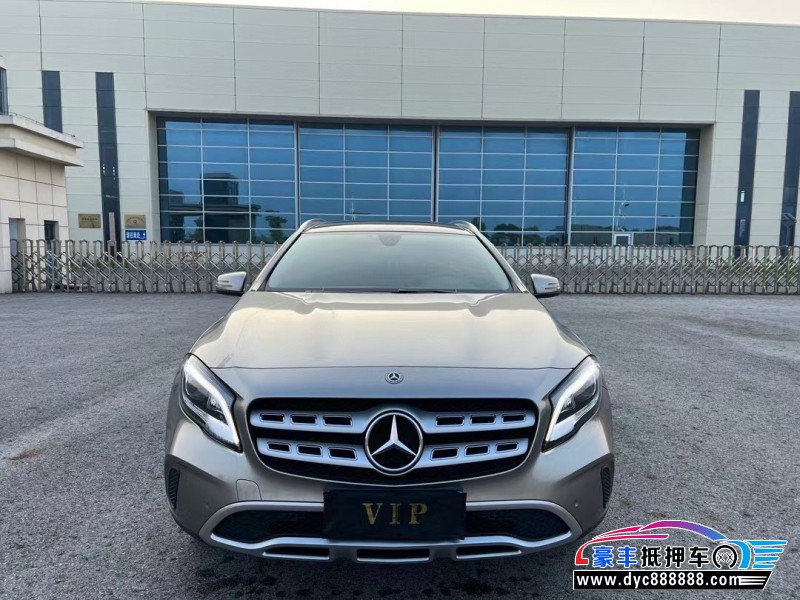19年奔驰GLA轿车抵押车出售