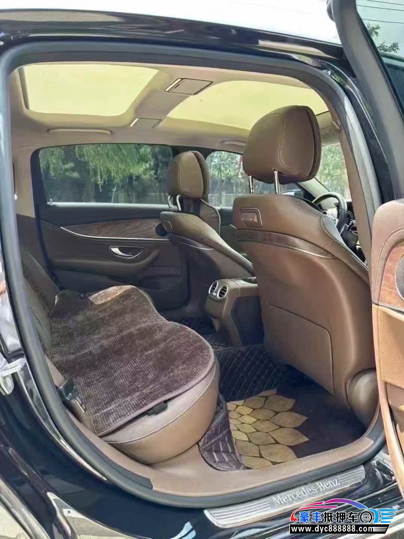 20年奔驰E轿车抵押车出售