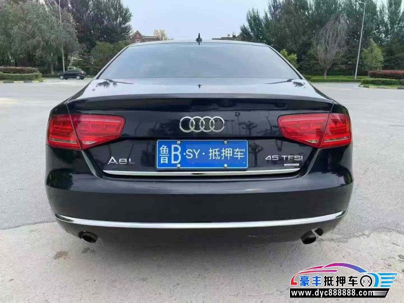 13年奥迪A8轿车抵押车出售
