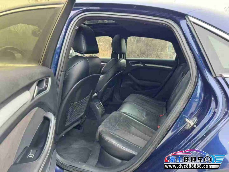 17年奥迪S3轿车抵押车出售