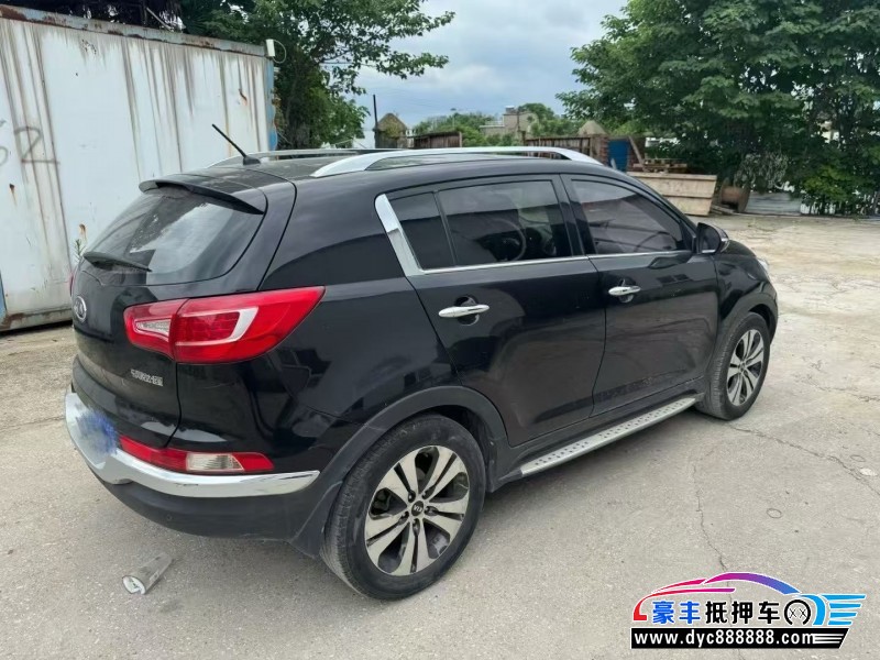 14年起亚智跑轿车抵押车出售