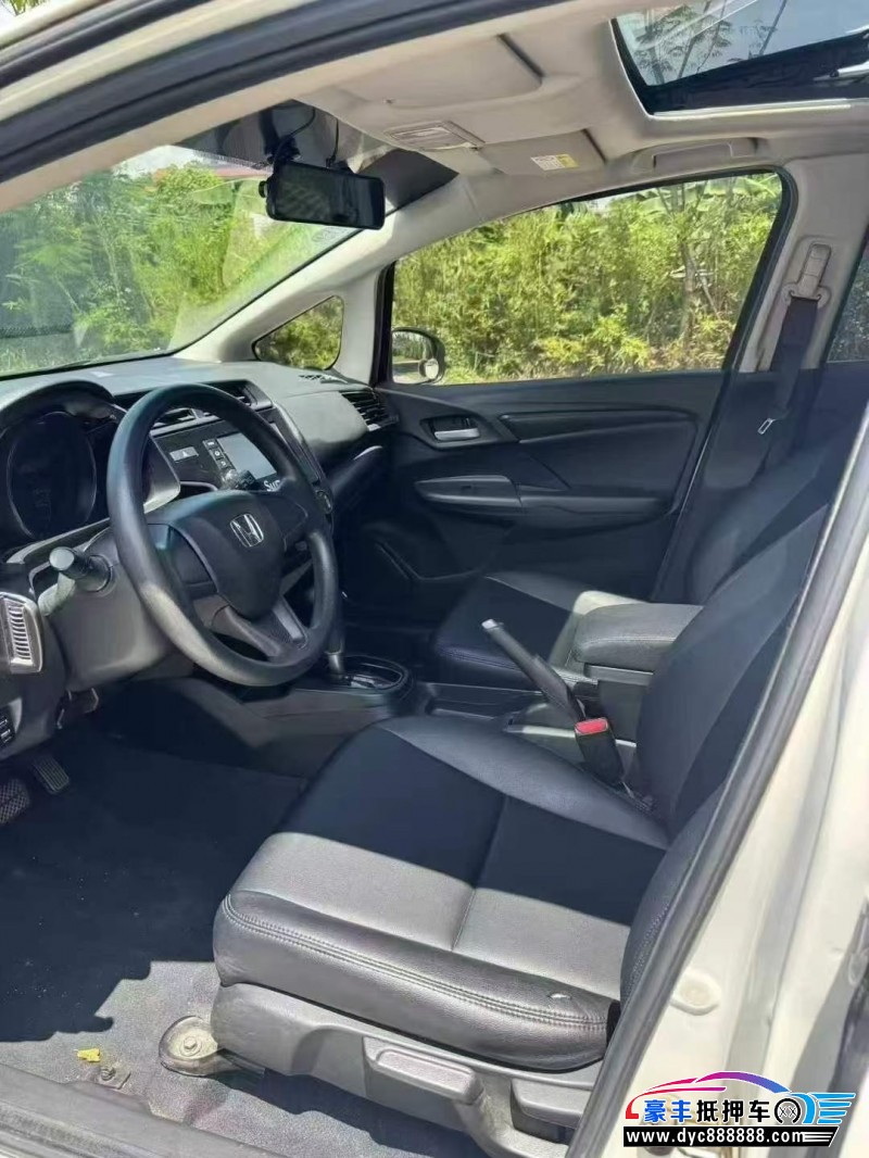 19年本田飞度轿车抵押车出售
