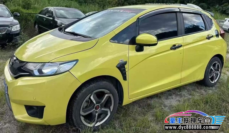 17年本田飞度轿车抵押车出售