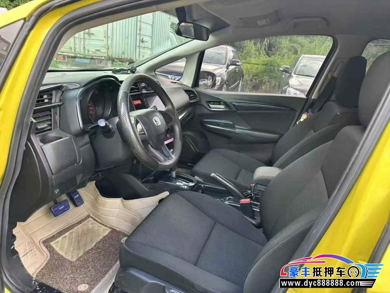 17年本田飞度轿车抵押车出售