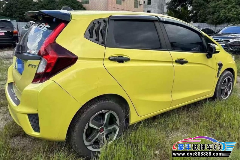 17年本田飞度轿车抵押车出售