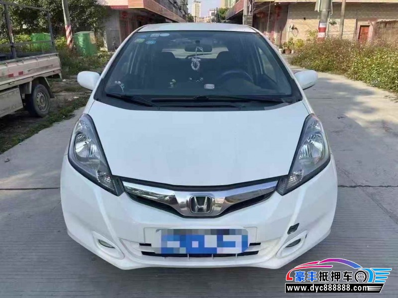 13年本田飞度轿车抵押车出售