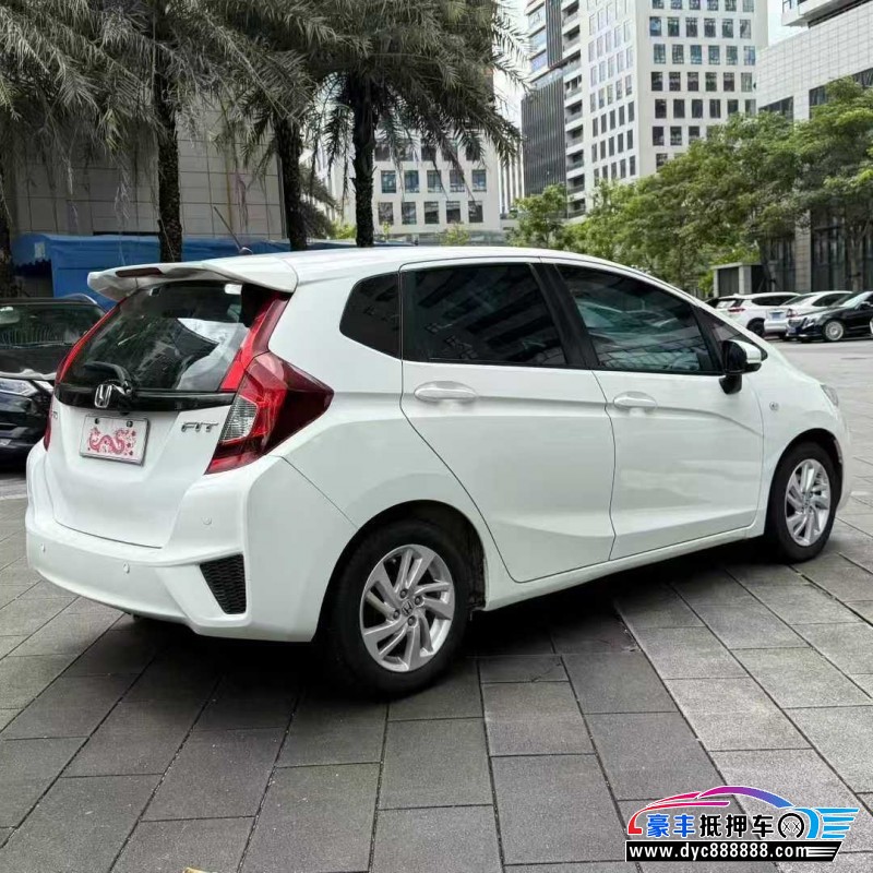 17年本田飞度轿车抵押车出售