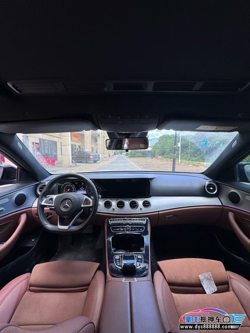 17年奔驰E轿车抵押车出售