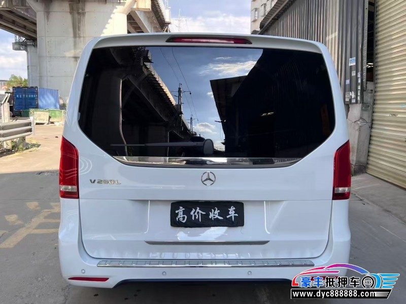 21年奔驰V轿车抵押车出售