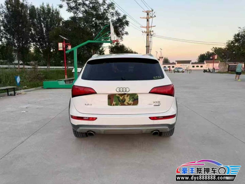 17年奥迪Q5轿车抵押车出售
