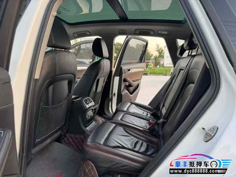 17年奥迪Q5轿车抵押车出售