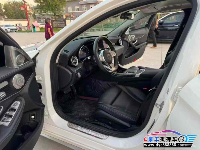 21年奔驰C轿车抵押车出售