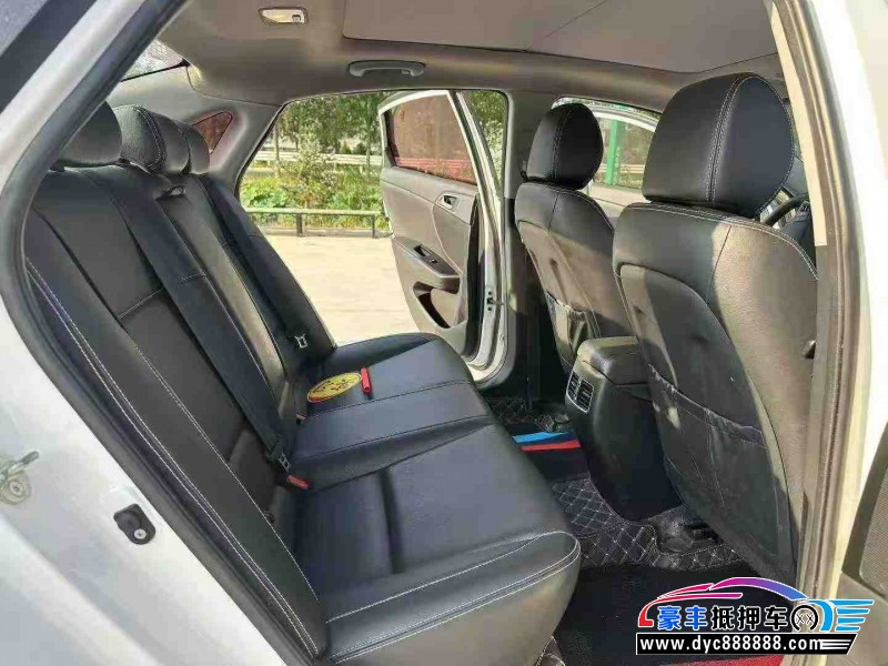 17年现代名图轿车抵押车出售