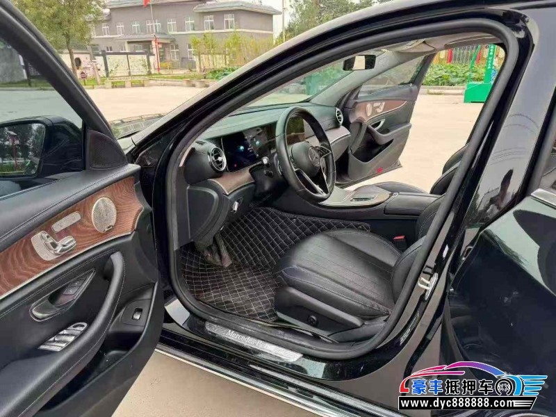 21年奔驰E轿车抵押车出售