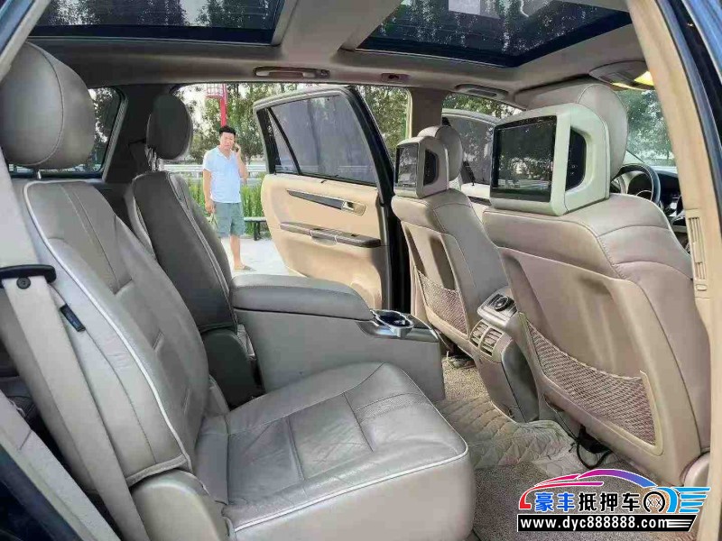 14年奔驰R轿车抵押车出售