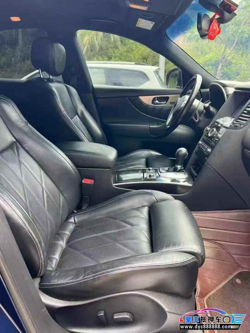 17年英菲尼迪QX70轿车抵押车出售